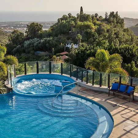 Casa Leon 4*